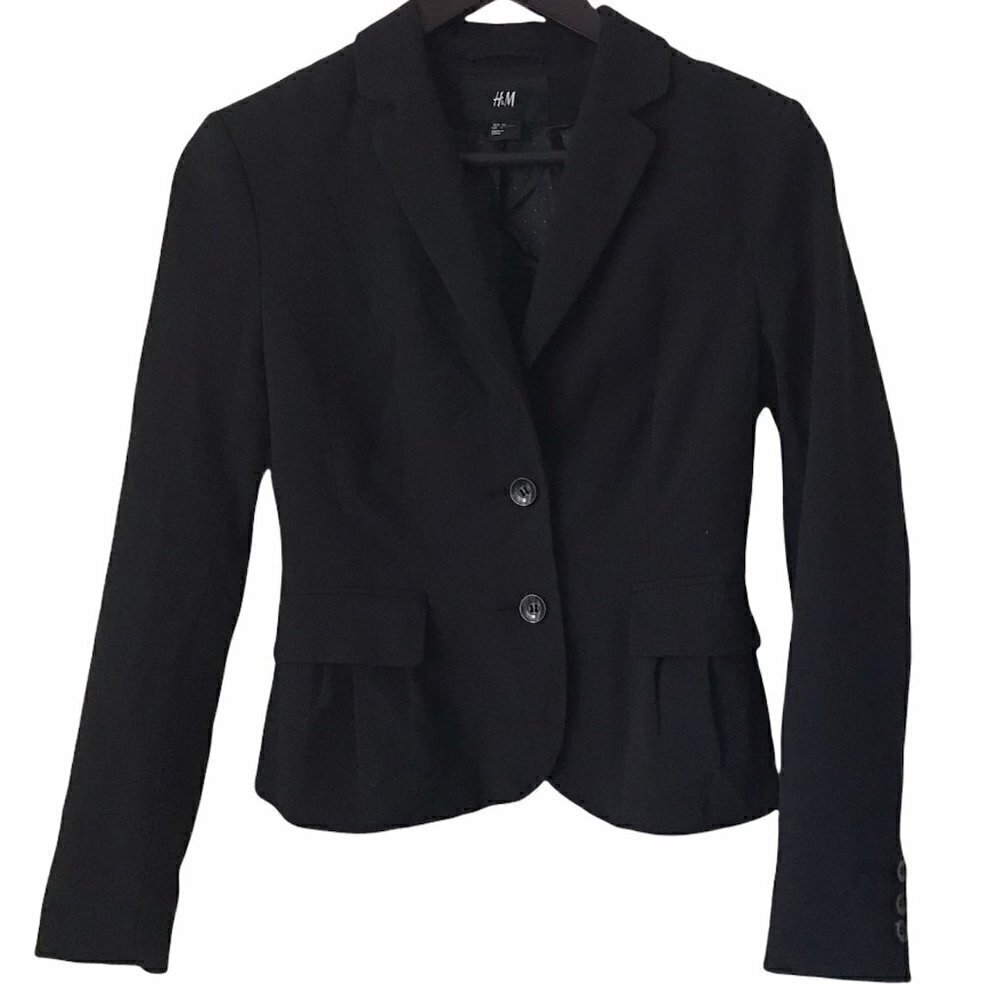 NWOT - H&M Black Blazer